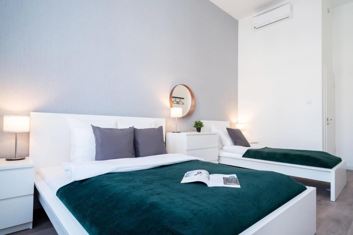Large Apartment At Perfect Central Location Budapeşte Dış mekan fotoğraf