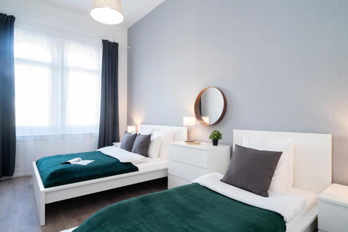 Large Apartment At Perfect Central Location Budapeşte Dış mekan fotoğraf
